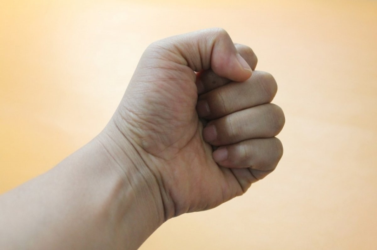    Житель Томской области избил сожительницу мясорубкой, кочергой и скалкой