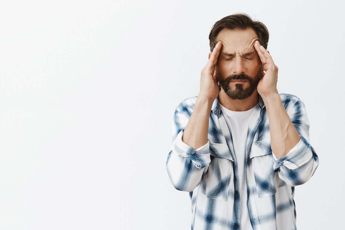 <a href="https://ru.freepik.com/free-photo/stressed-out-bearded-mature-man-posing_10730471.htm#query=%D0%BC%D1%83%D0%B6%D1%87%D0%B8%D0%BD%D1%8B%20%D0%B3%D1%80%D1%83%D1%81%D1%82%D0%BD%D1%8B%D0%B9&position=39&from_view=search&track=ais">Изображение от cookie_studio</a> на Freepik