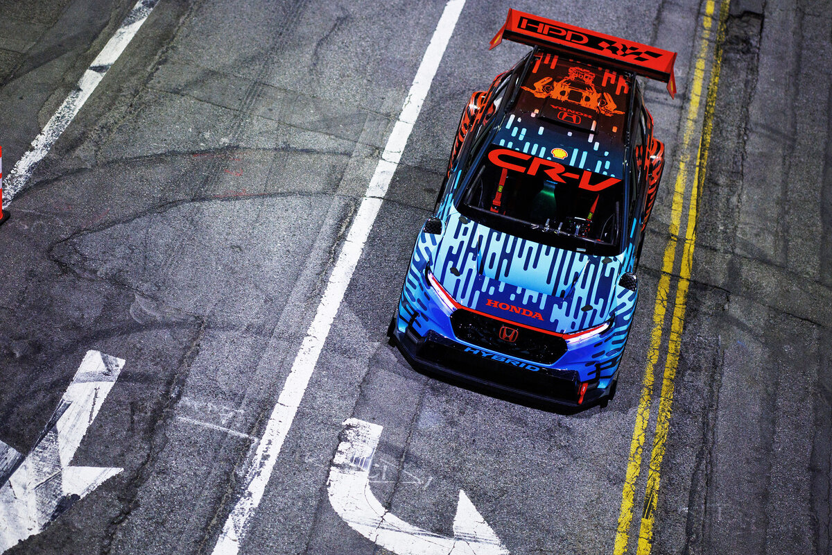     800 сил и Ламбо-двери: посмотрите на самый безумный Honda CR-V в истории