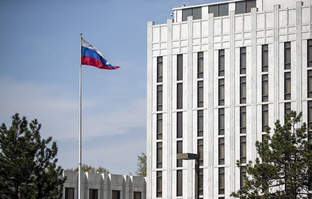    Здание посольства РФ в США  EPA-EFE/SHAWN THEW
