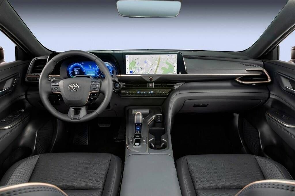     Toyota Crown 2023