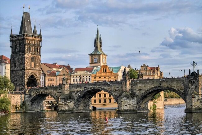 Карлов мост. Источник:https://traveltimes.ru/wp-content/uploads/2021/09/2-16.jpg