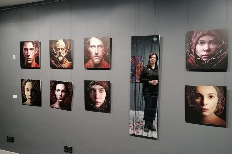     Нейросеть нарисовала 12 портретов. Фото: Ольга Речкина.