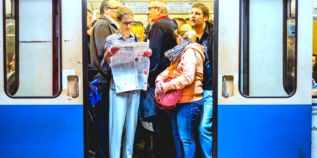 ОСТОРОЖНО, ДВЕРИ ЗАКРЫВАЮТСЯ