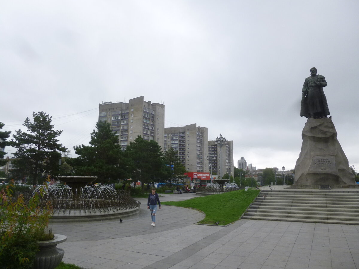 Памятник Ерофею Павловичу Хабарову, казаку-первопроходцу, исследователю амурских земель, давшему своё имя г. Хабаровску.