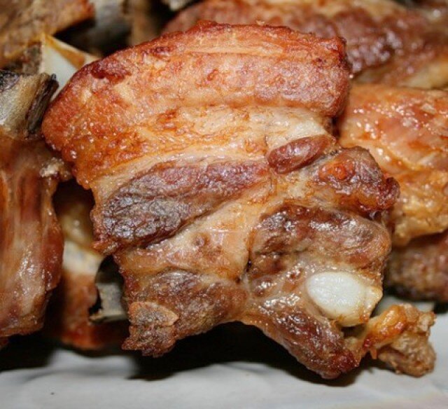 хрящики режу,обжариваю на оливковом масле до золотистой корочки