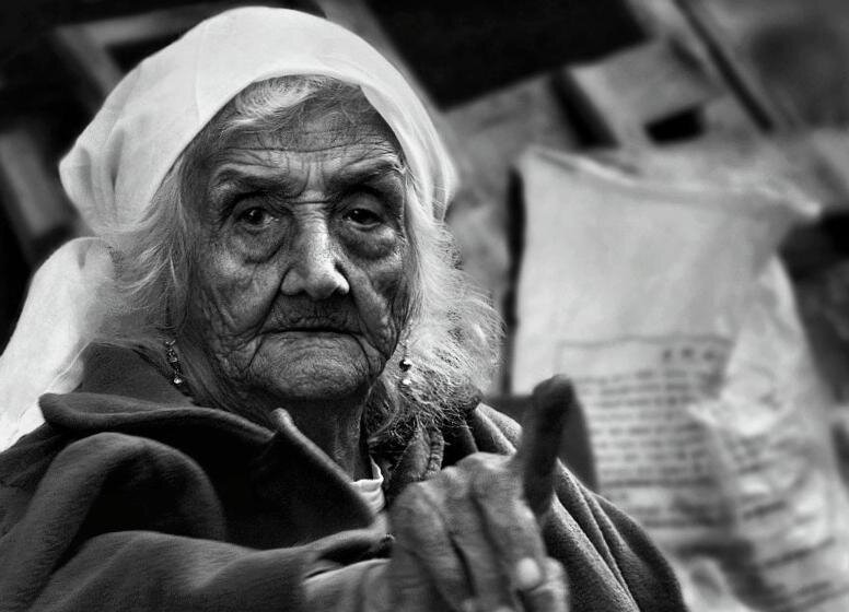 Старая гадалка. Фото из интернета.