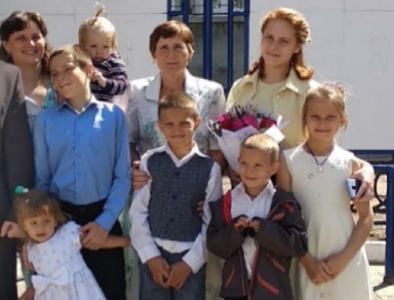 Незнакомка из далекой Якутии прислала подарок подарок многодетной семье Астафьевых 