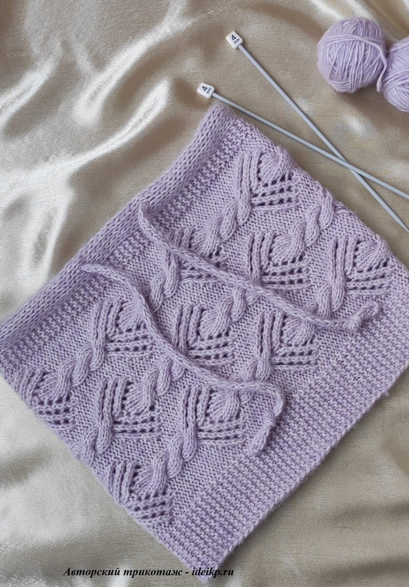 Ажурный снуд связанный спицами.