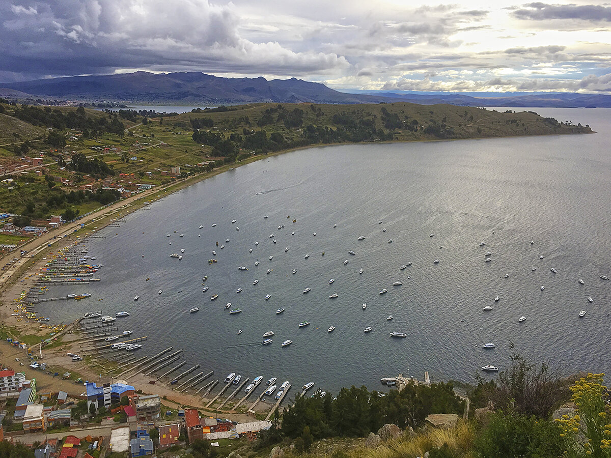 Вид на озеро Титикака с холма Cerro Calvario, фото автора