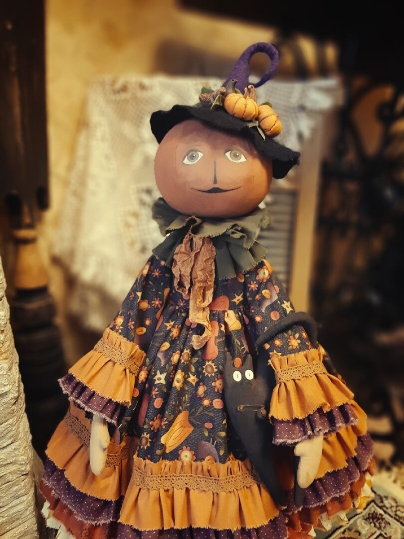 Тыковка. Необычная по форме и характеру кукла.