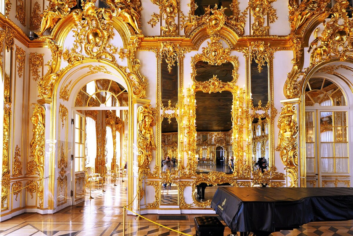 Один из залов дворца