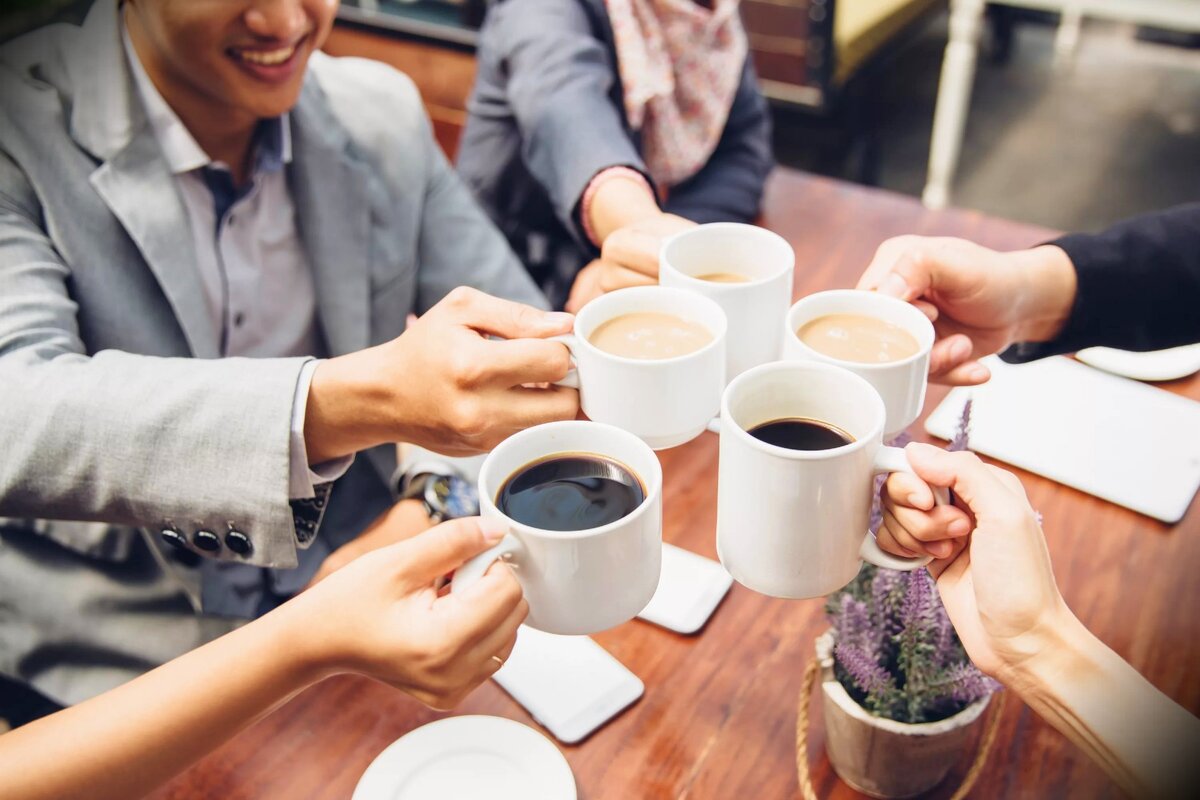 Рабочие будни не проходят без пары чашек кофе, не так ли..