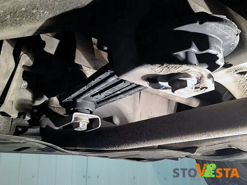 Задняя опора двигателя Лада Ларгус