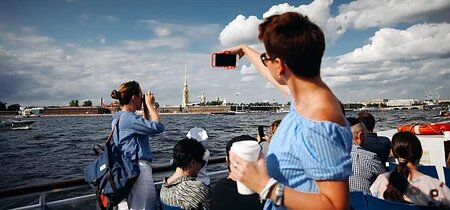 Петербургская туротрасль с надеждой ждет сезона