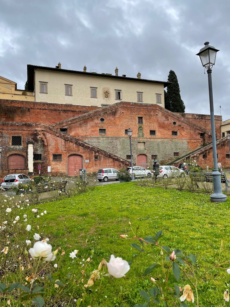 Вилла Черрето-Гвиди