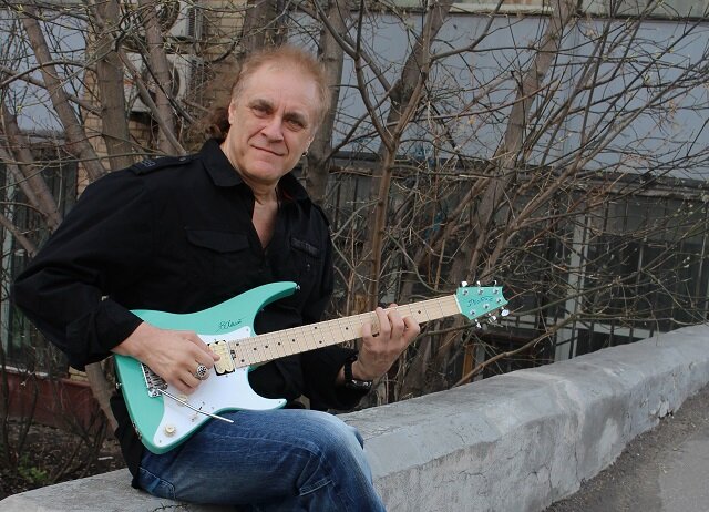 Владимир Холстинин