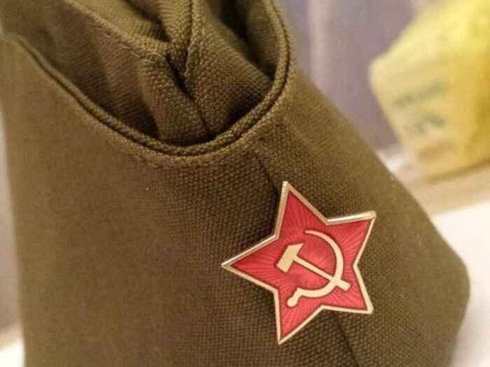 Зачем вообще была нужна пилотка? |Фото: storub.ru.