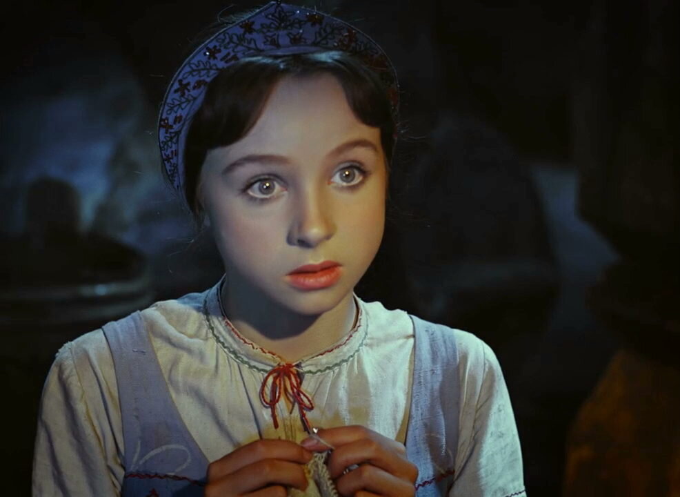 Я не верю, что после потери матери, долгих лет унижений и предательства отца можно быть наполненной счастьем!