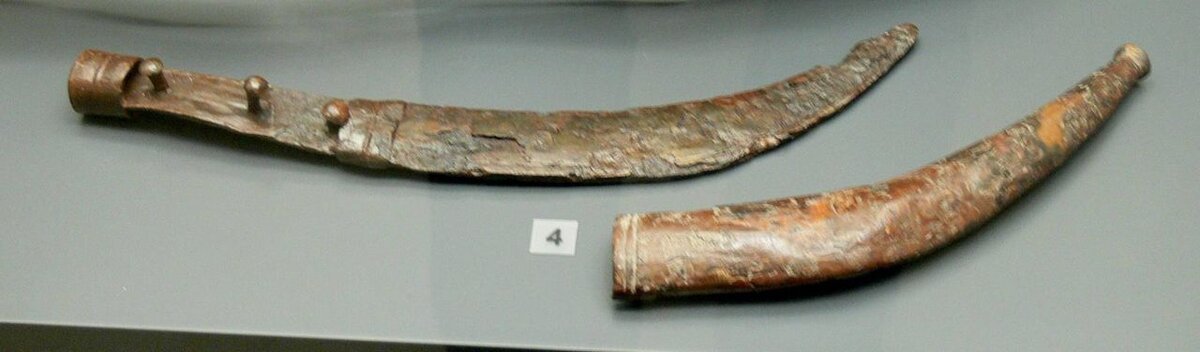 Бронзовый нож-кинжал сикариев.