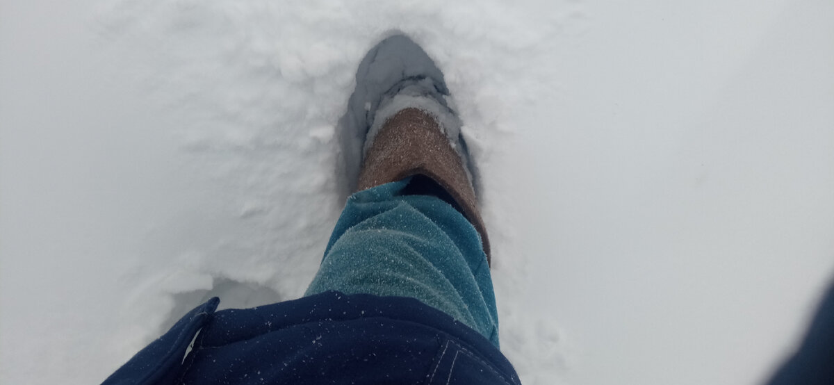 Это ещё мелкий сугроб.