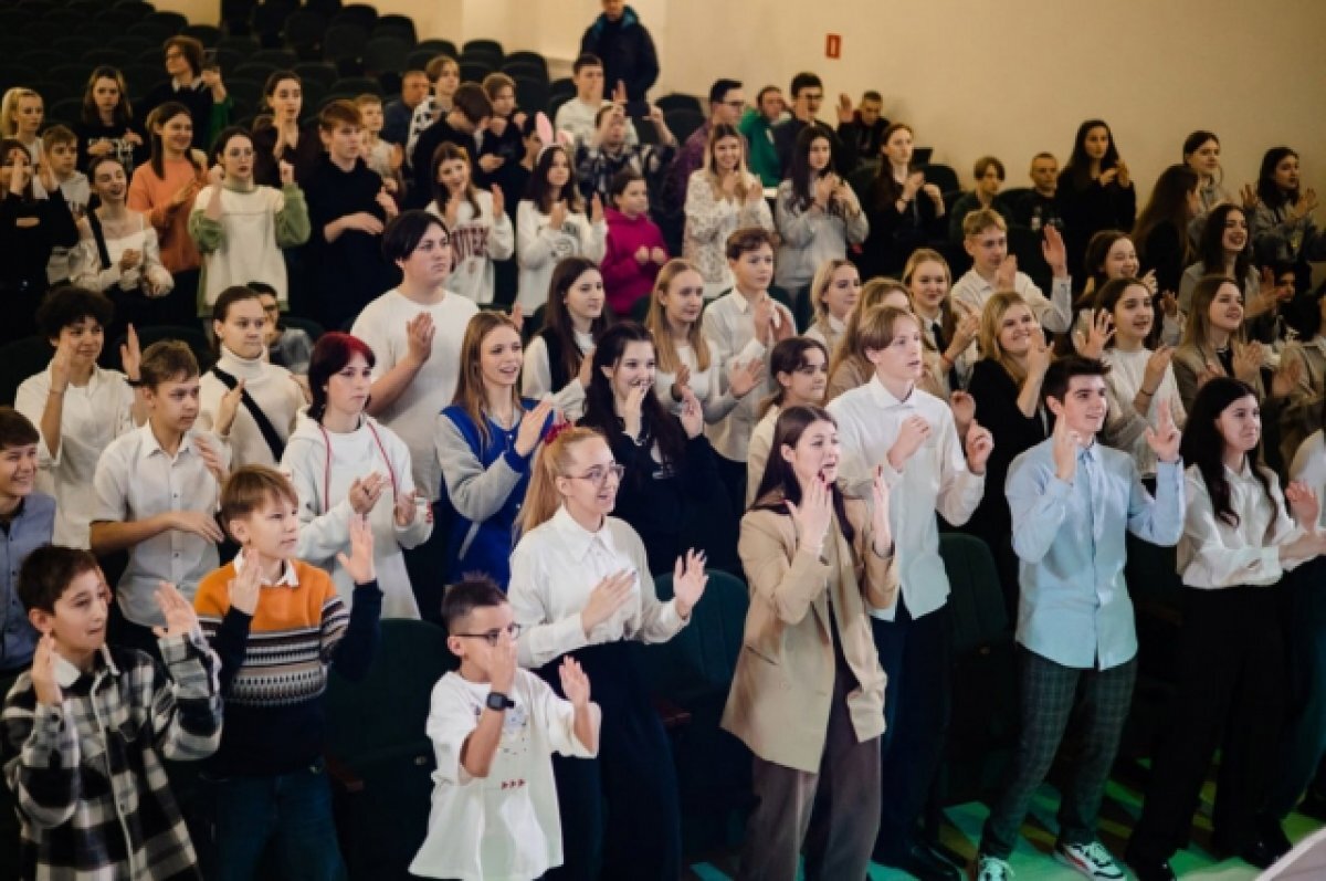    В Тульской области начал работу молодёжный лагерь «Движения первых»