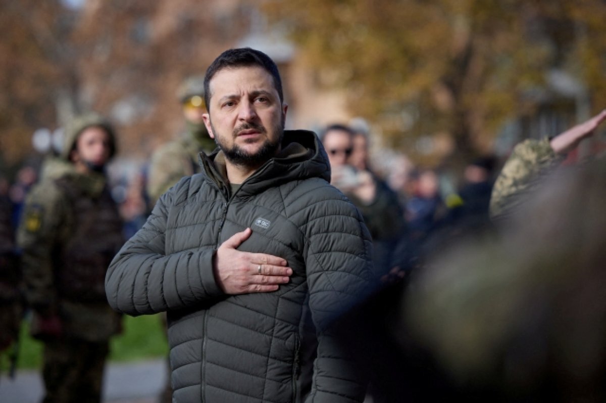    Полковник Макгрегор сравнил Зеленского с Гитлером из-за борьбы за Артемовск