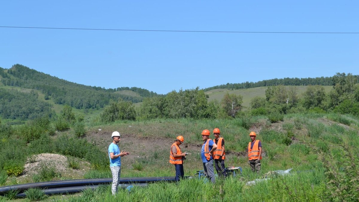 Погода в бограде хакасия на 10. Строительство водовода. Боград новая 17. Озон в селе Боград.