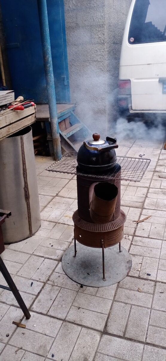 Мариуполь жил несмотря не на что