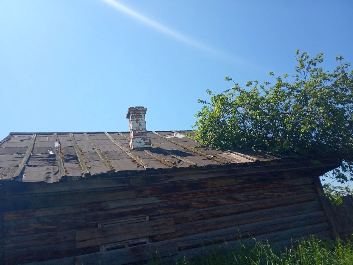 Совсем разваливается без хозяев...