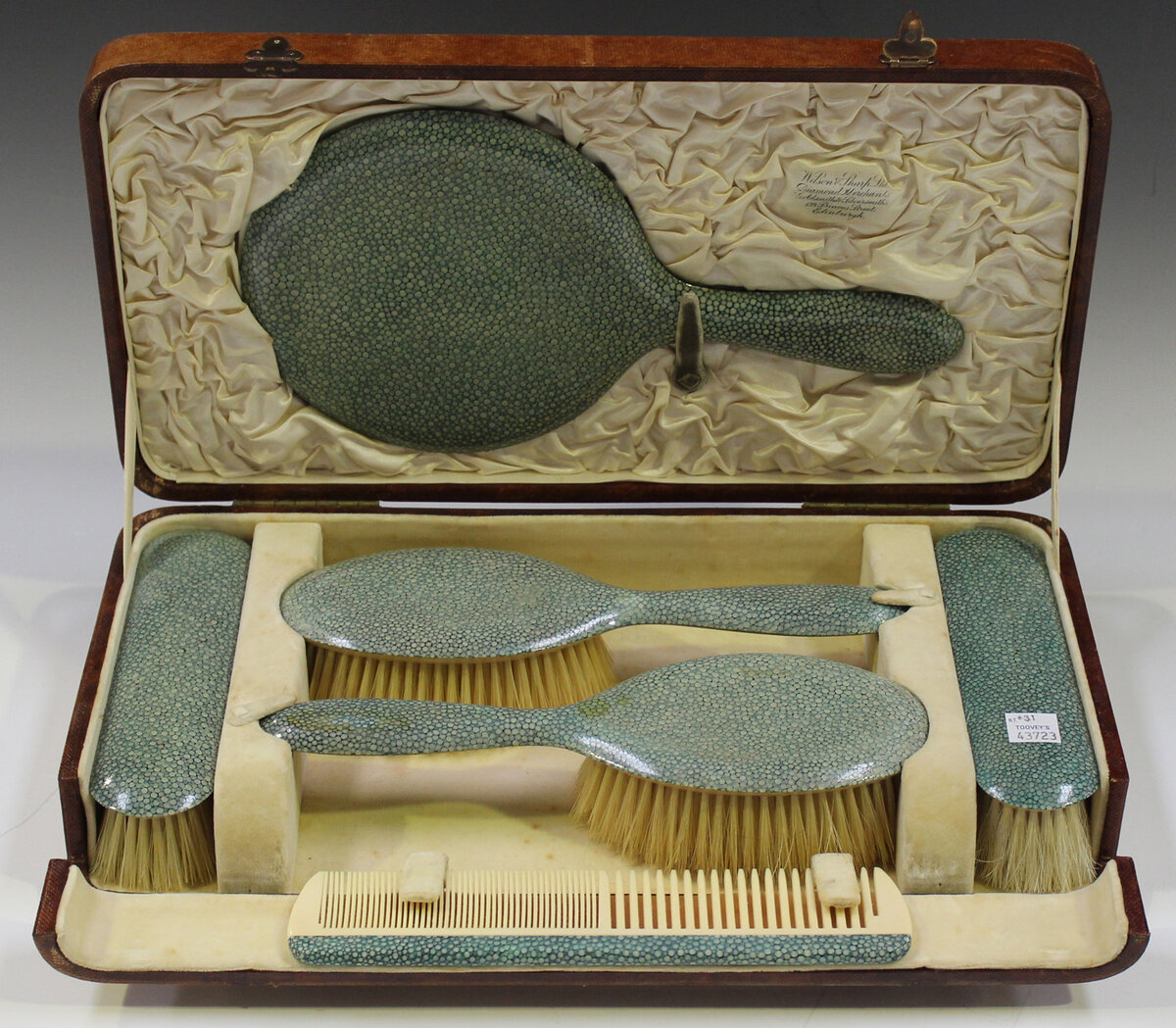 Wilson & Sharp Ltd,  Эдинбург, набор  для туалетного столика. 1930. Toovey’s Antique & Fine Art Auctioneers, Вашингтон, официальный сайт - www.tooveys.com