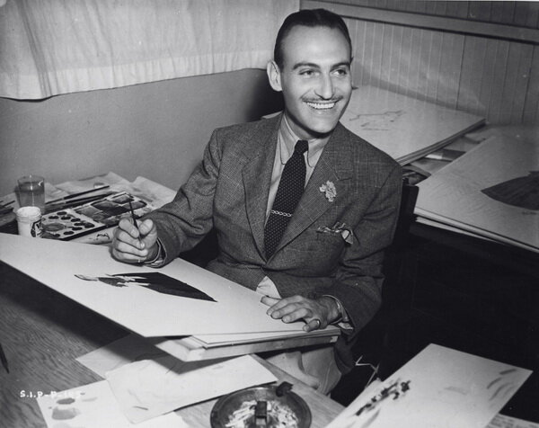 Уолтер Планкетт за работой над эскизами костюмов для фильма "Унесенные ветром"