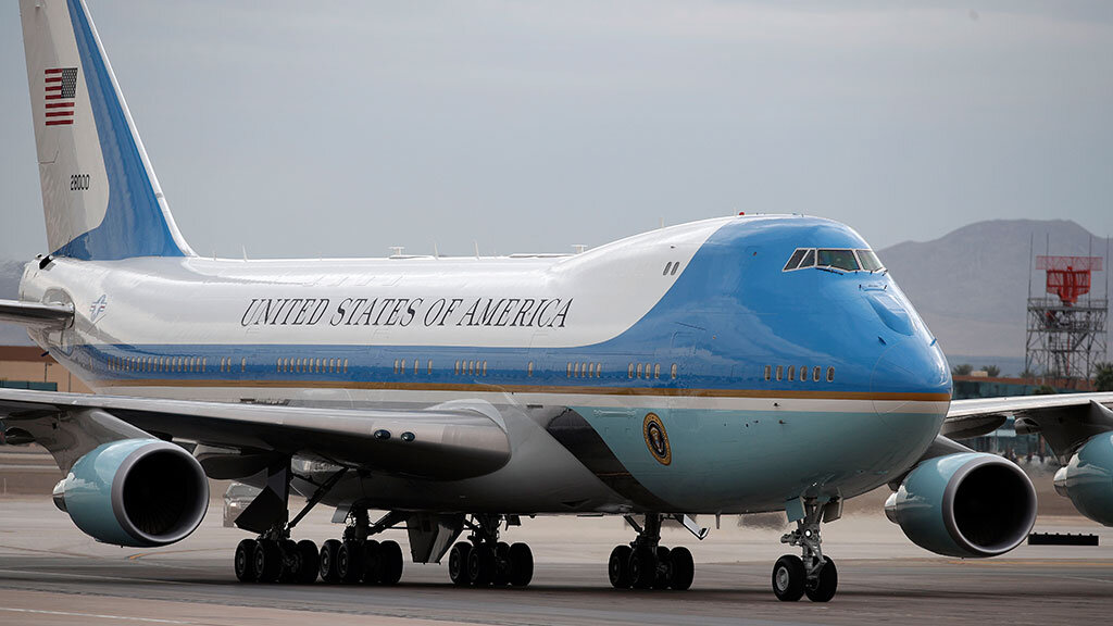 Air Force One Boeing 747-200B