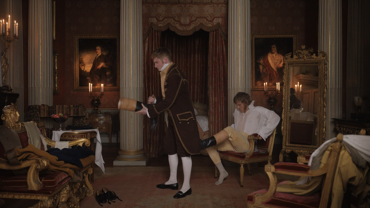 Кадр из фильма "Эмма" (2020)