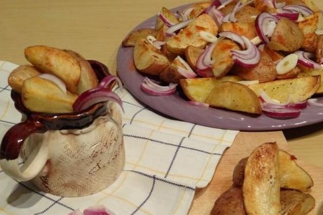 Печеная картошечка по-ялтински плюс оригинальный соус: изучаем постсоветскую крымскую кухню