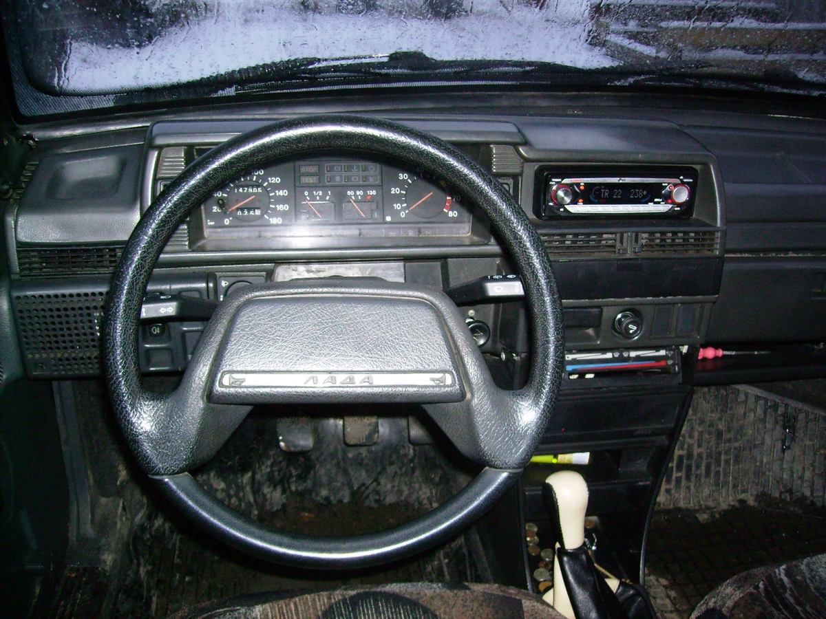 Высокая панель ваз. ВАЗ 2109 салон. Лада 2109 салон. Торпеда ВАЗ 21093. Lada 2109 салон
