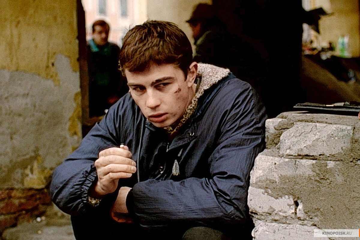 Кадр из фильма "Брат"