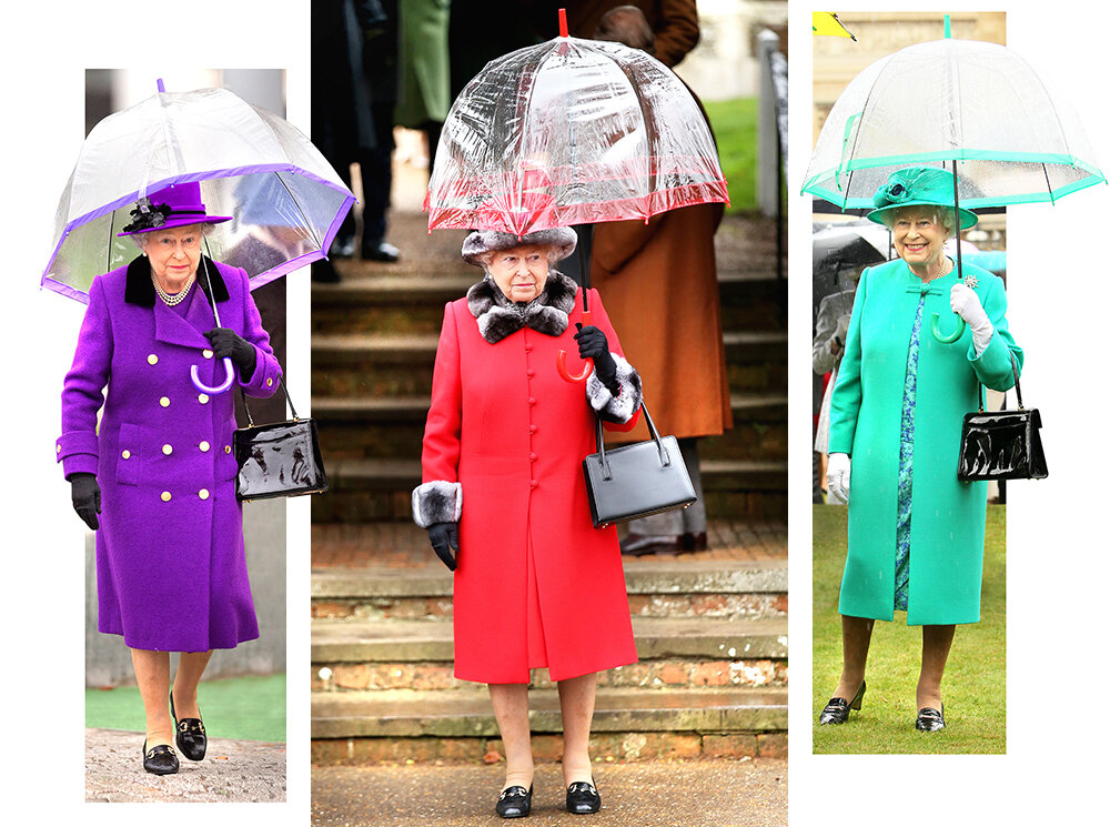 Королева Елизавета II со своим любимым прозрачным зонтиком от компании Фултон. У королевы есть вся палитра зонтиков - к каждому наряду своя каемочка на прозрачном зонтике. Фотография - yandex.ru