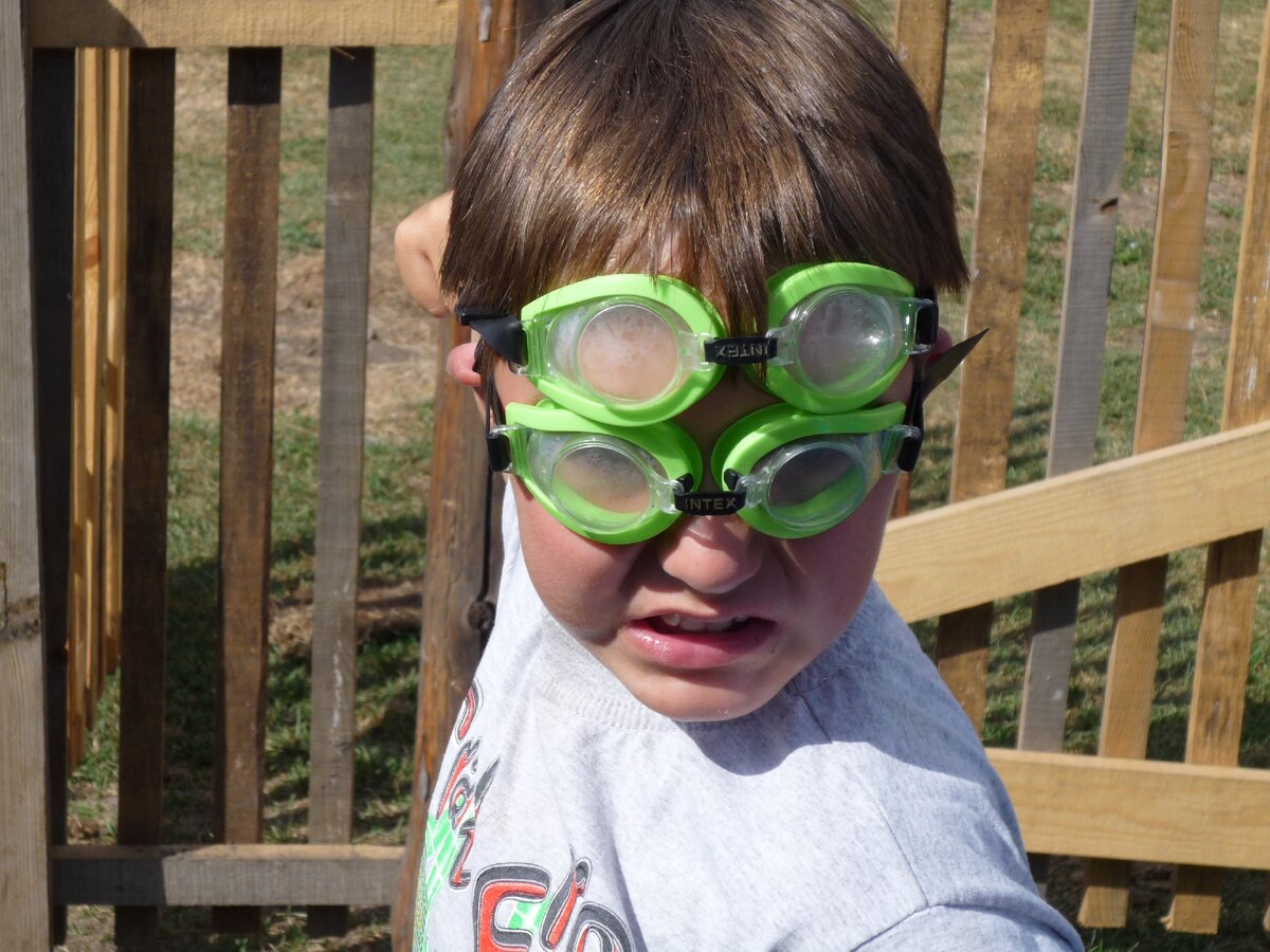 Мой любимый шкодина)))