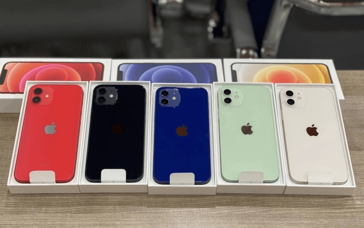 iPhone 12 вот-вот поступит в продажу, но покупать его без скидки — глупо
