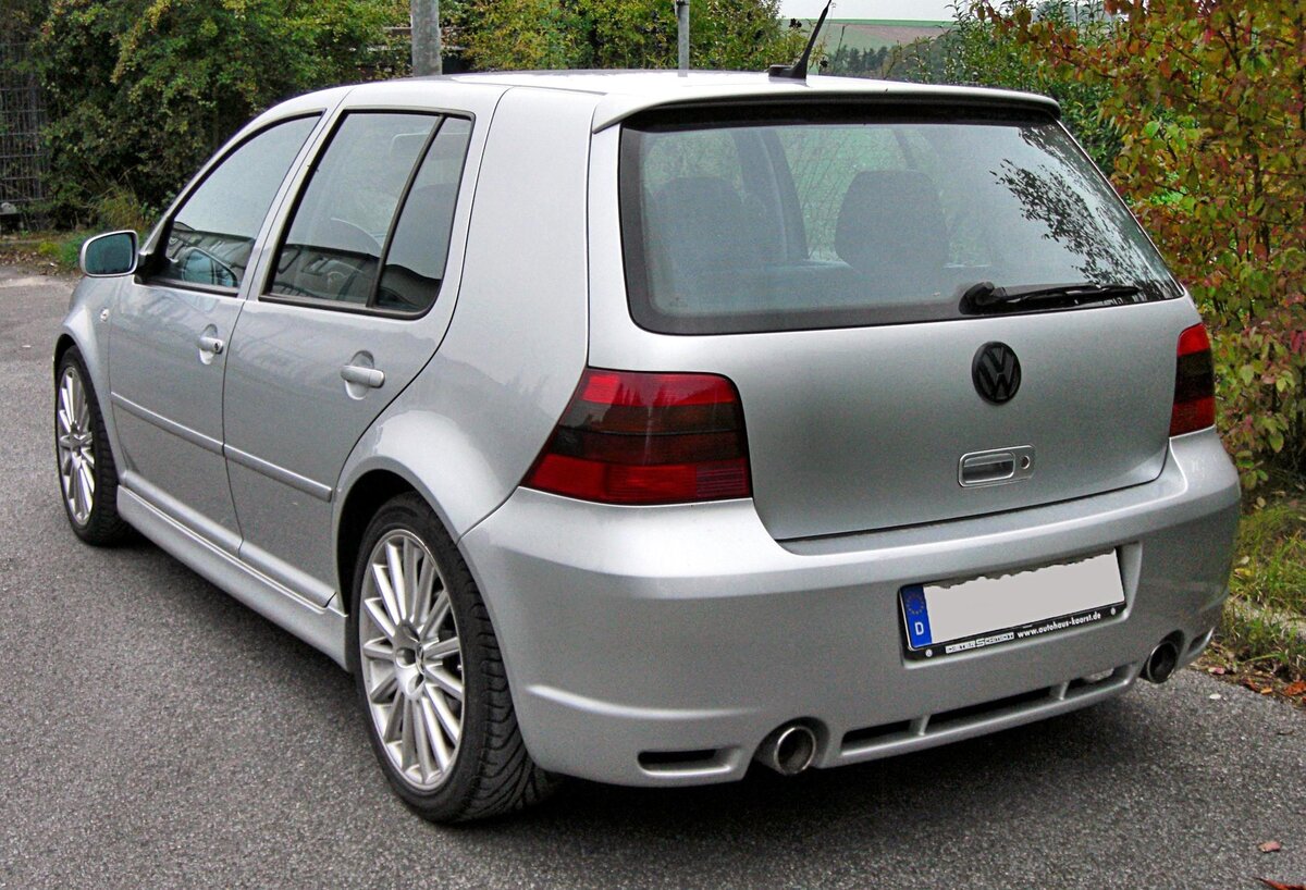 Volkswagen Golf 4 r32 4 Door