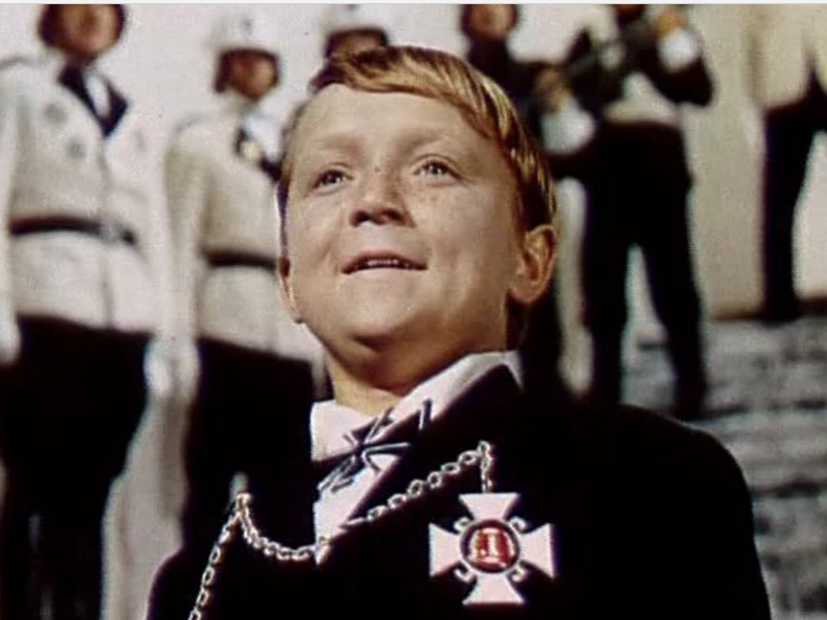 Сергей Тихонов в роли Плохиша