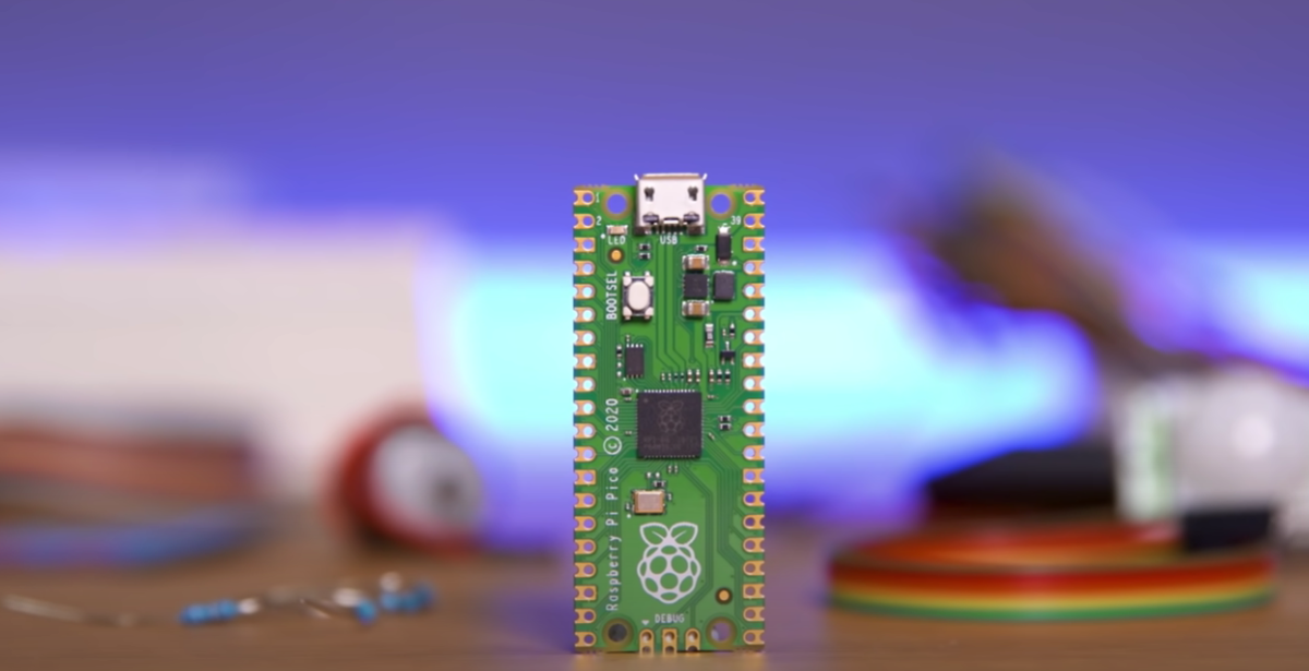 Это не какая-то акционная цена — это действительно тот случай, когда можно сказать «купи себе ПК по цене чашки кофе». 