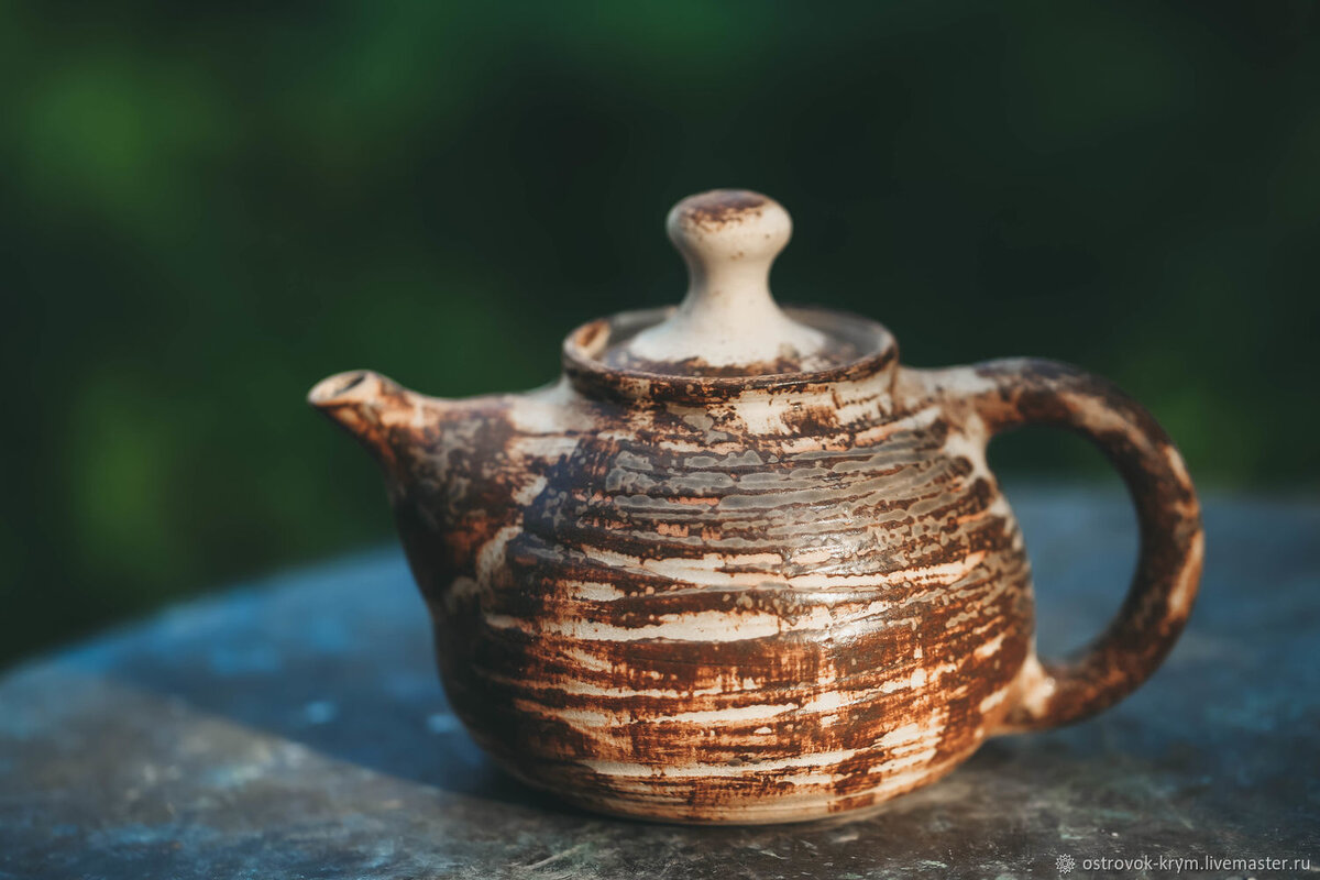 Для примера (https://www.livemaster.ru/item/35257180-posuda-chajnik-shokolad-i-moloko-avtorskaya-keramika)