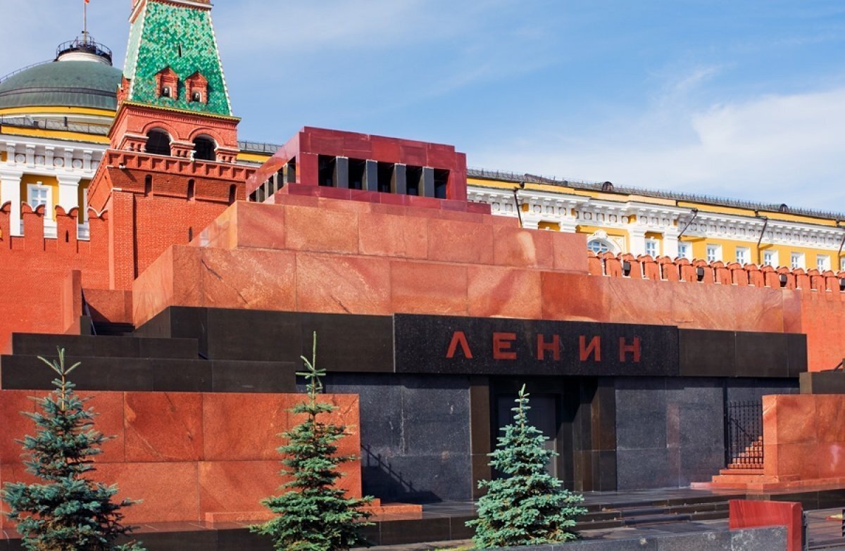 Мини-Вавилонская башня, она же Мавзолей Ленина