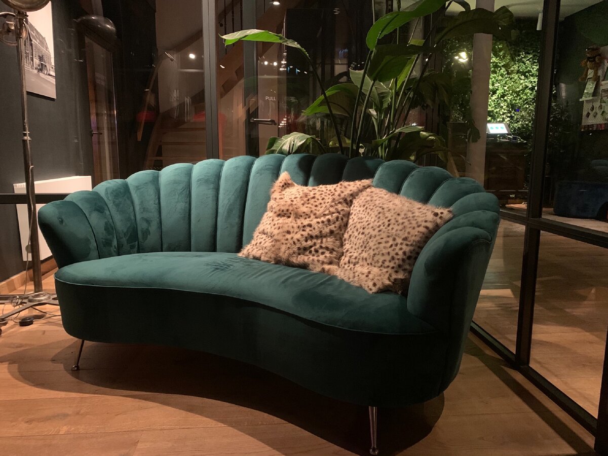 Хорошо ещё, что только номер от этих парней пострадал