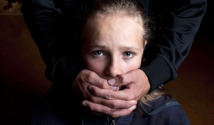 Вместе с отчимом ужас вошёл в наш дом.