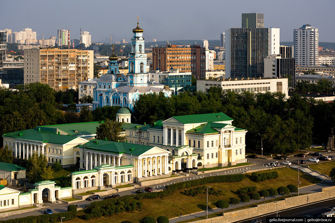 Какой столицей является екатеринбург. Вознесенская горка Екатеринбург. ЕКБ ДИВС С высоты. Екатеринбург культурная столица Урала. ДИВС Екатеринбург с высоты птичьего полета.