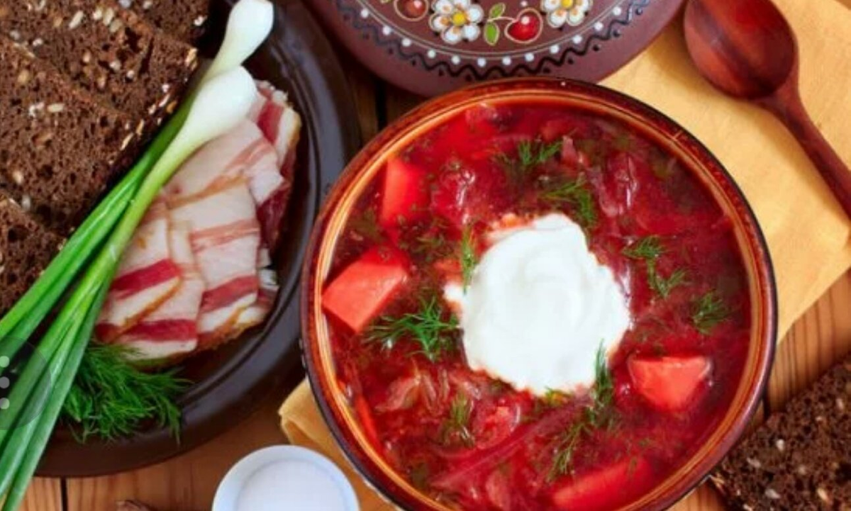 Очень многие в комментариях к моим статья про СССР пишут, что я пишу о том, как в то время жили и питались люди в больших городах, а вот вы напишите про деревню, там люди жили очень плохо.-5