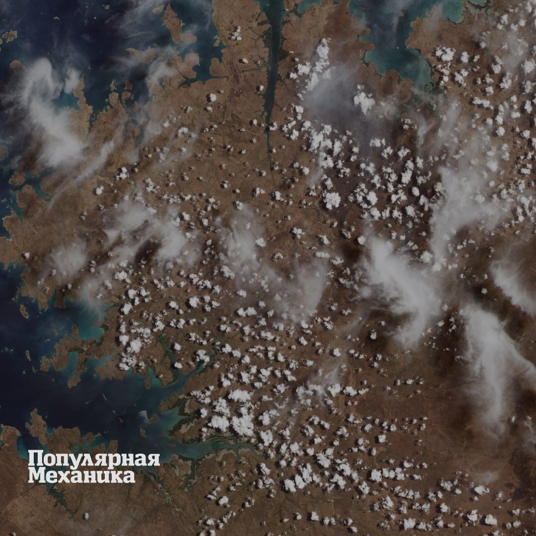 Западная Австралия. 
Этот снимок Landsat-9 заснял самым первым. Тут можно увидеть удаленные прибрежные острова и заливы округа Кимберли в Западной Австралии.